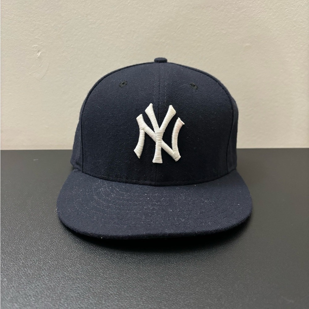 ♠️ New York Yankees 7 3/8 Fitted Hat